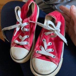 8 c red toddler converse